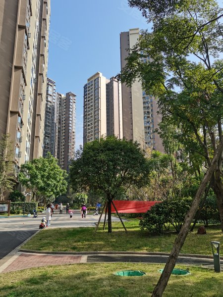 三利麓山城蔚然集
