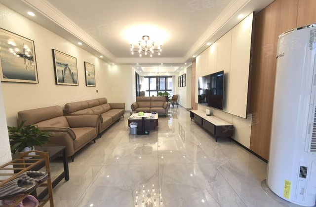 水润东都4室2厅140㎡68.8万二手房图片