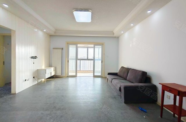 中大简界130平 精装四房 看房随时 价格好谈