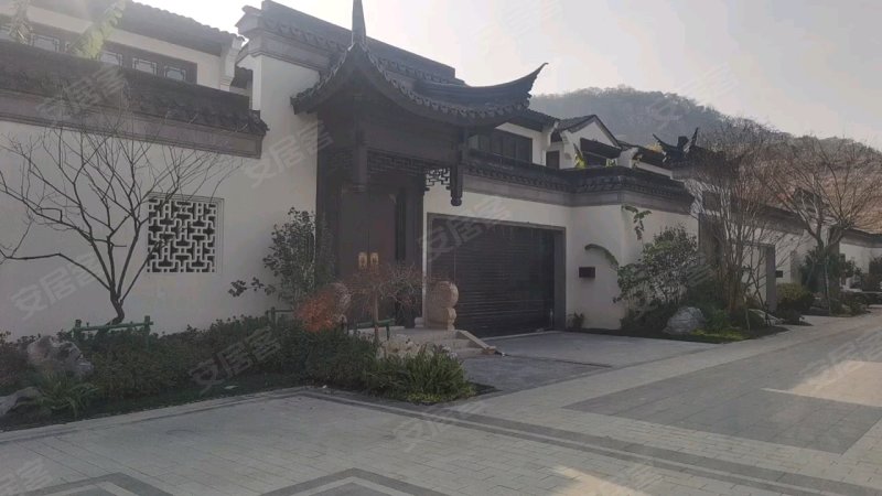 绿城桃源小镇兰颂苑