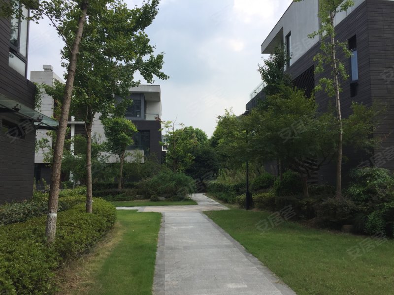 朗郡庭园(别墅)