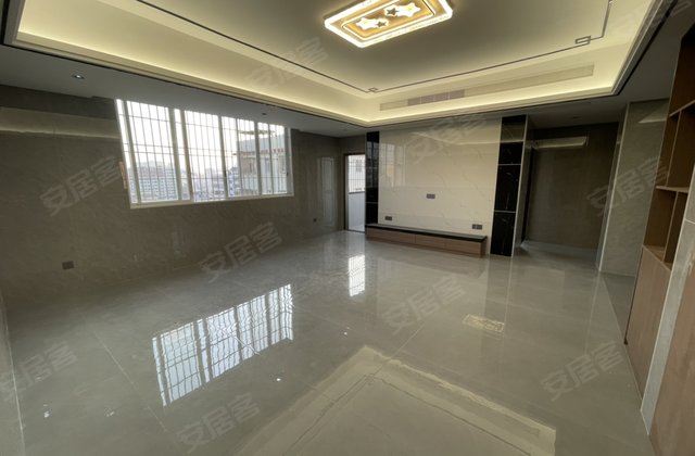 鹏景园3室2厅125㎡50.8万二手房图片