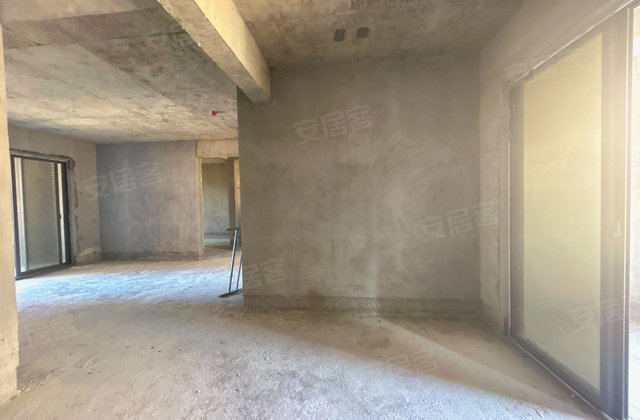 富临国际4室2厅124㎡106万二手房图片