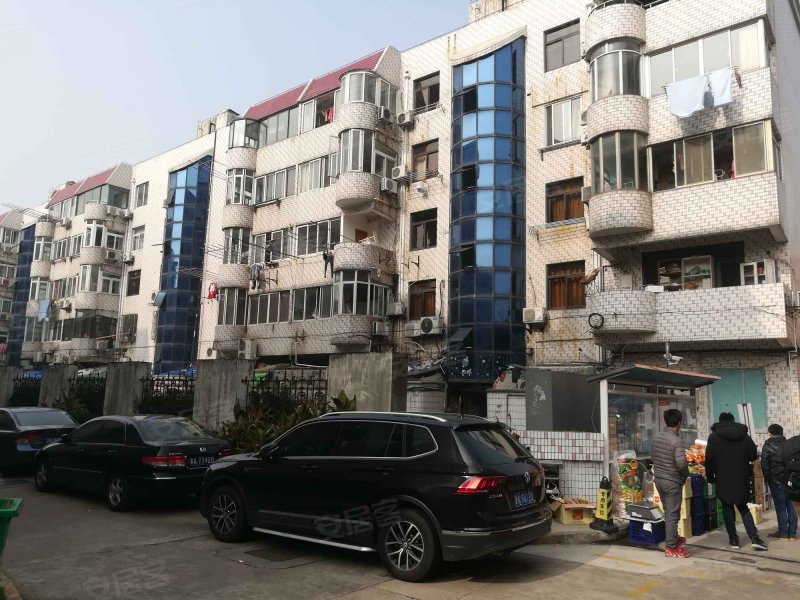 金汇名人苑三街坊 