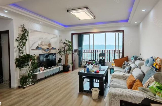 龙泽丰园3室2厅127㎡52万二手房图片