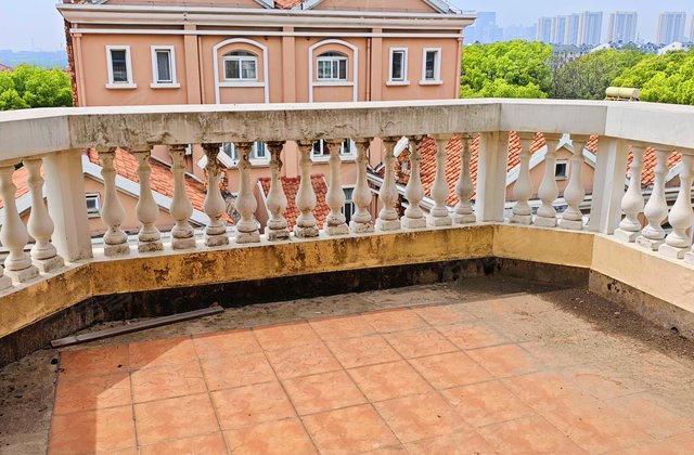 绿中海(别墅)5室2厅167.06㎡298万二手房图片