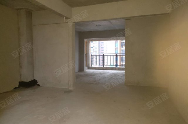 鸿腾御景3室2厅124㎡60.8万二手房图片