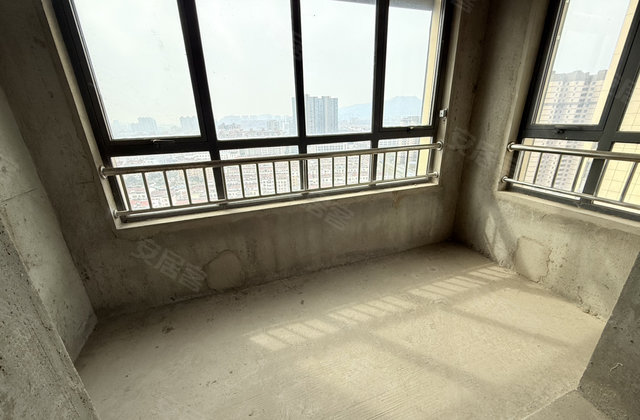 万锦花园3室2厅120.38㎡68万二手房图片