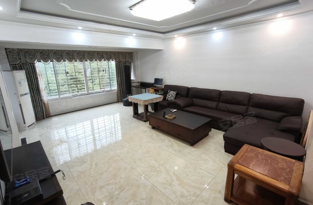 水岸豪庭4室2厅147.38㎡64.8万二手房图片