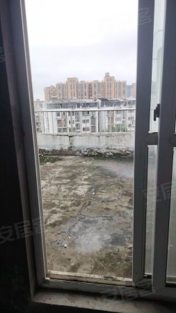 古城新境4室2厅2卫198.62㎡南185万