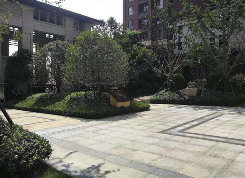 绿都悦府3室2厅1卫86.68㎡南北97万