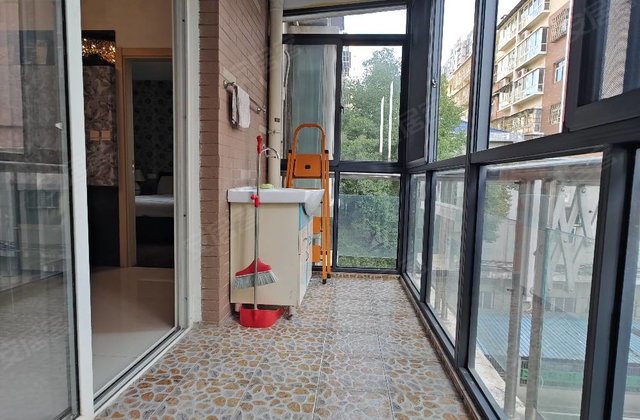 宝石名城3室2厅115㎡54万二手房图片