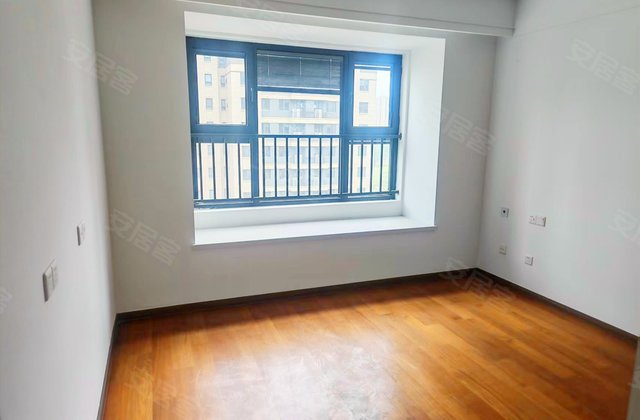 保利正荣堂悦花园4室2厅134.99㎡220万二手房图片