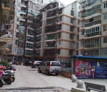 名仕城 电梯好楼层 每平7900元 大平层视野好.