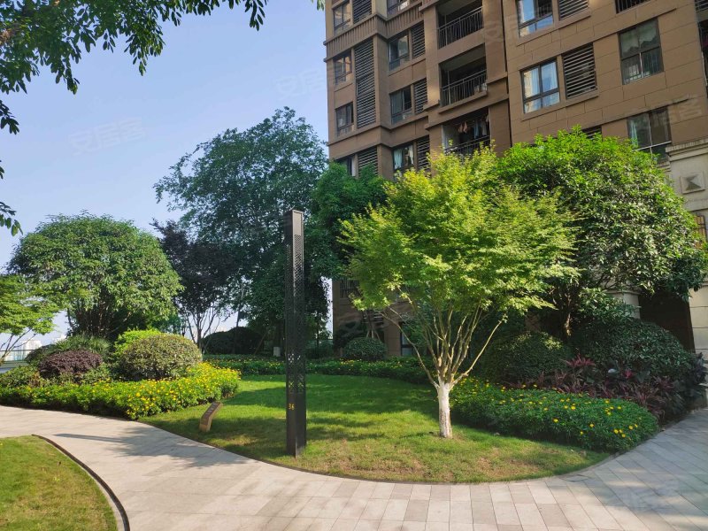 融创春晖十里阅峰庭