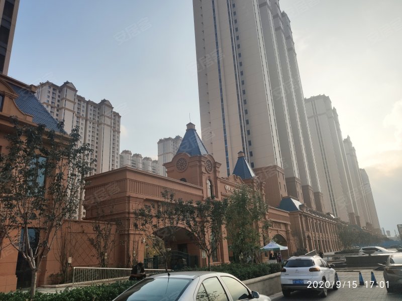 华中假日丽城(a区)