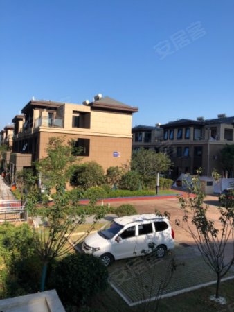 诚心出售价格可谈,中梁敬亭府二手房,89万,4室2厅,2卫,127平米-宣城