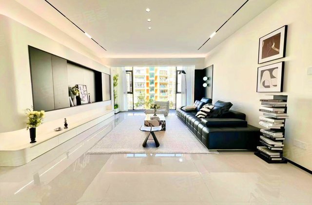 北辰财富中心 旁凤凰城 医疗配套成熟 有电梯 商业配套齐全