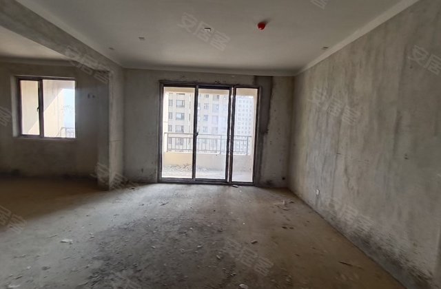 东泰中央公馆4室2厅127㎡60万二手房图片