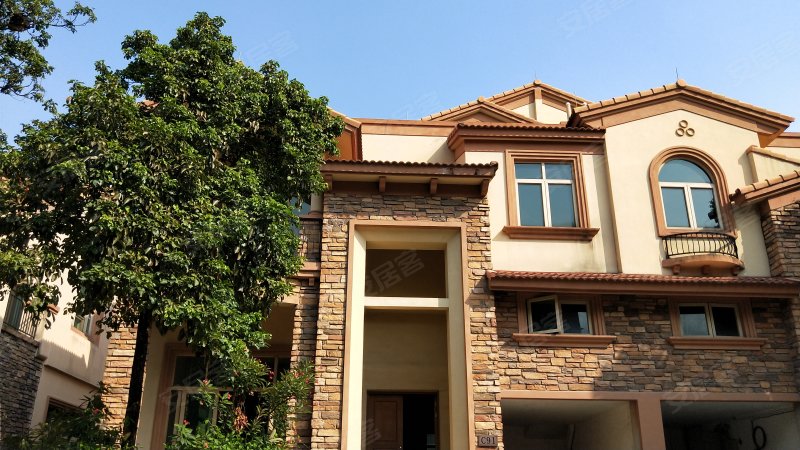 莲花山高尔夫别墅