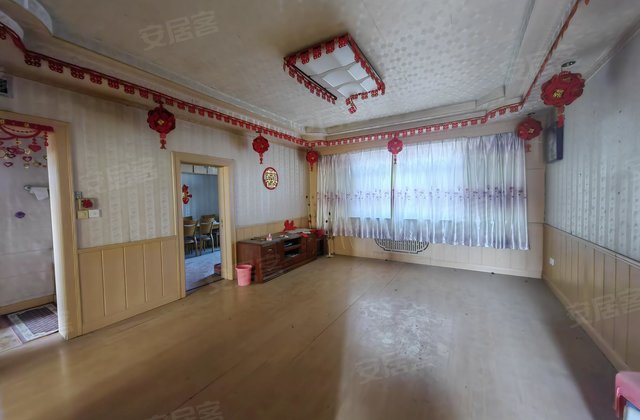 锦霞社区南区3室2厅105㎡17万二手房图片