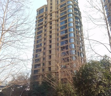 皇冠花园一期,南北通透,钥匙房,随时看