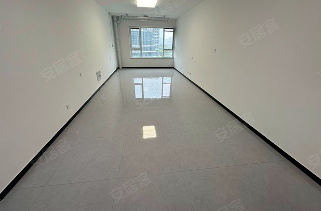 云水湾3室2厅2卫133㎡南北101.8万