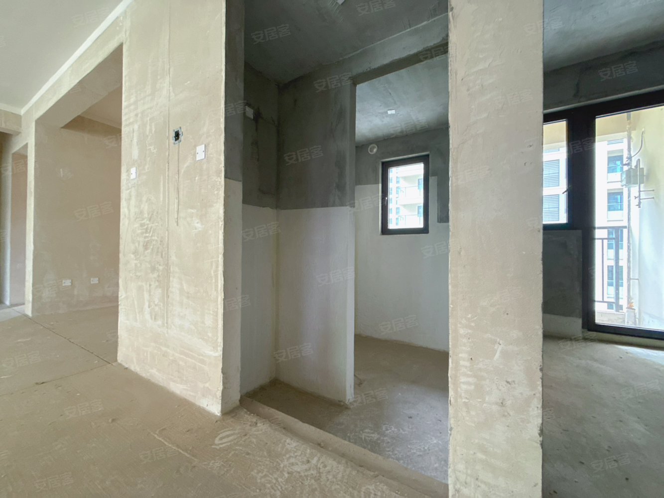 德信金成观澜大院4室2厅2卫108㎡南北55万