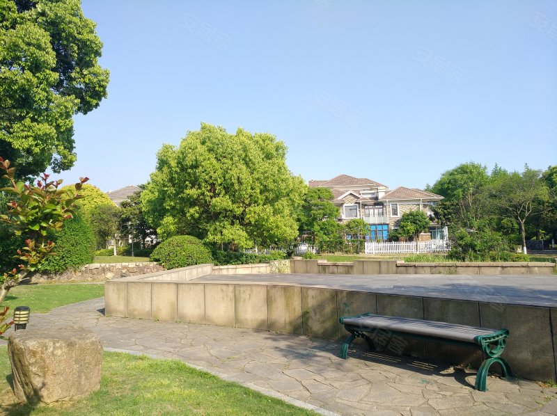 绿地21城b区(别墅)