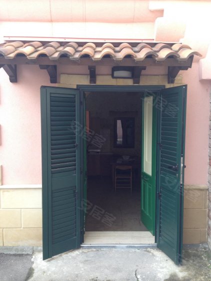 意大利约¥18万ItalyAradeoVia Santa Caterina 32/BHouse出售二手房公寓图片