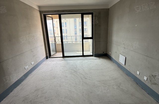 兴业海天新贵4室2厅142㎡74万二手房图片