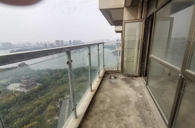 澜山水岸4室2厅155㎡96万二手房图片