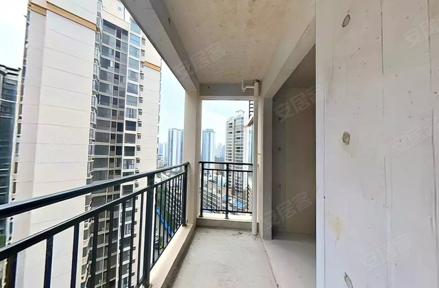 裕达桂中府5室2厅141.83㎡50.5万二手房图片