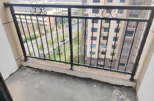 晟地绿园3室2厅116㎡72万二手房图片