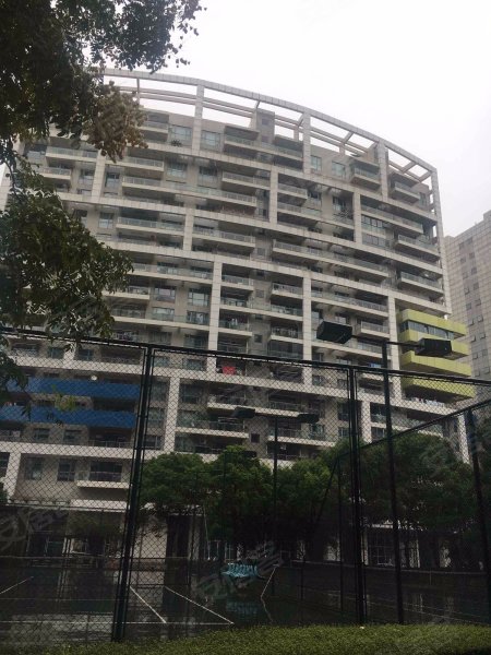 陆家嘴中央公寓 