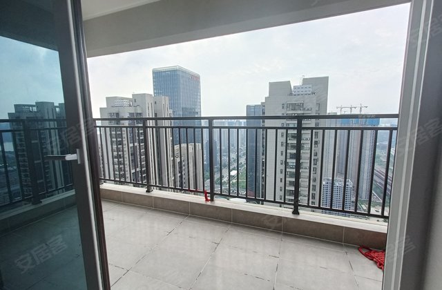 万科金域国际3室2厅140.2㎡325万二手房图片