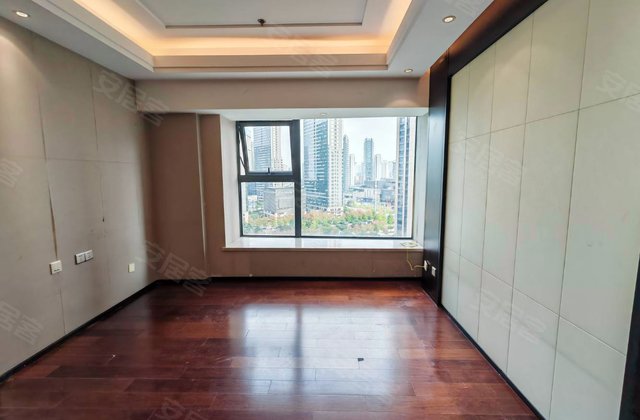 绿地中心2室1厅84.13㎡72万二手房图片