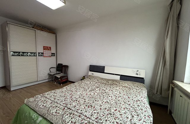 日新小区1室1厅61㎡11万二手房图片