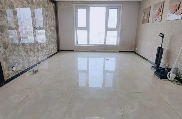 郦水花园3室2厅143㎡56万二手房图片