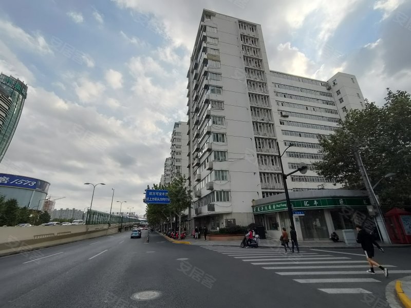 漕溪大楼,漕溪北路750号,漕溪北路800号,漕溪北路950号,漕溪北路1000