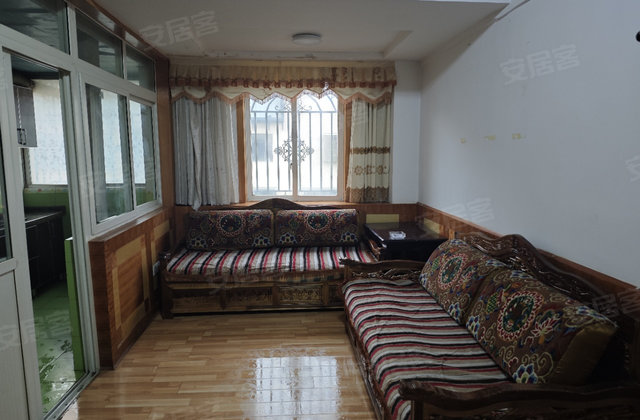 林芝花园3室2厅119㎡116万二手房图片