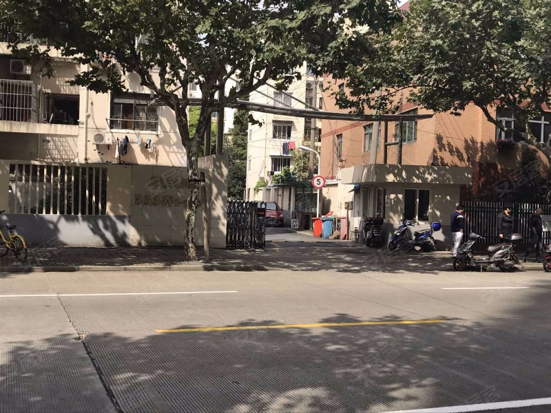 胶东路533弄小区 