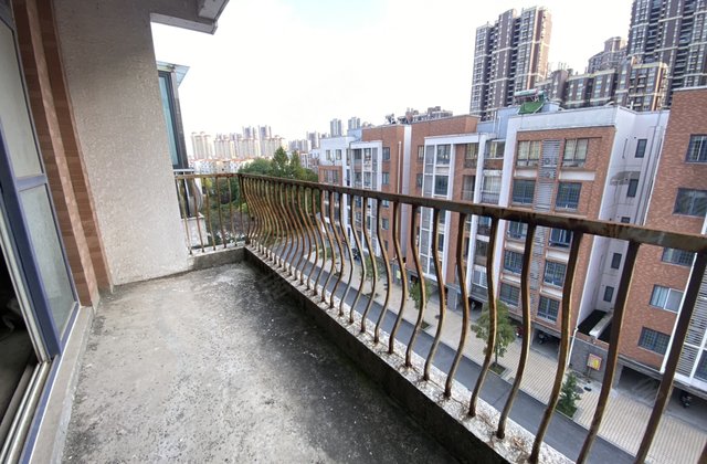 碧桂园山水云间3室2厅113.04㎡30万二手房图片