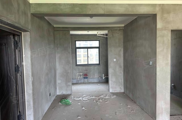 亿隆公园城4室2厅139.7㎡82万二手房图片