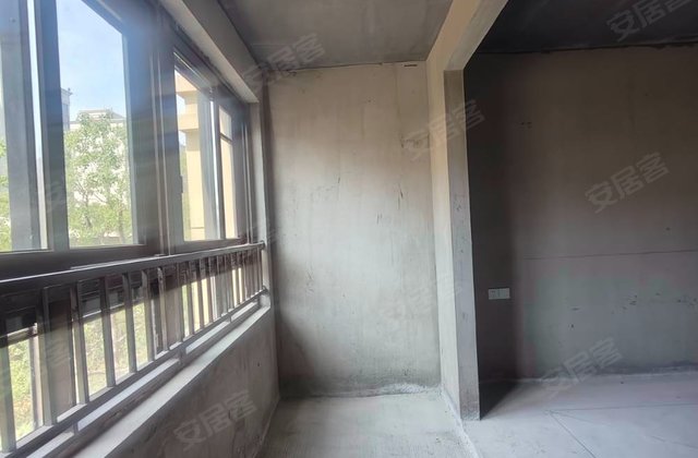 南湖景苑3室2厅111㎡119万二手房图片