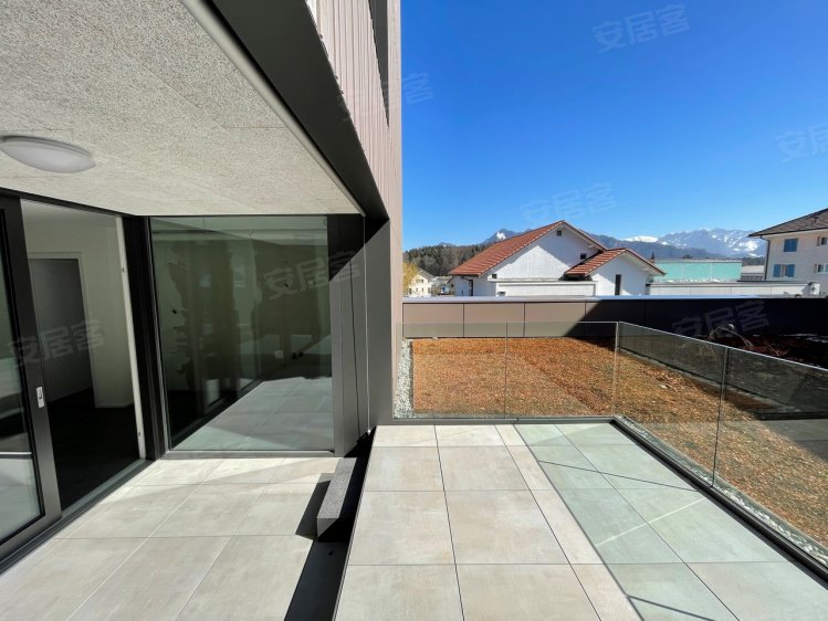 瑞士约¥436万新的 4.5 间客房公寓，带宽敞的日志二手房公寓图片