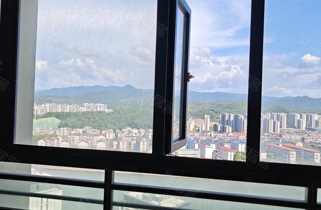 时代广场(江山)3室2厅136㎡160万二手房图片