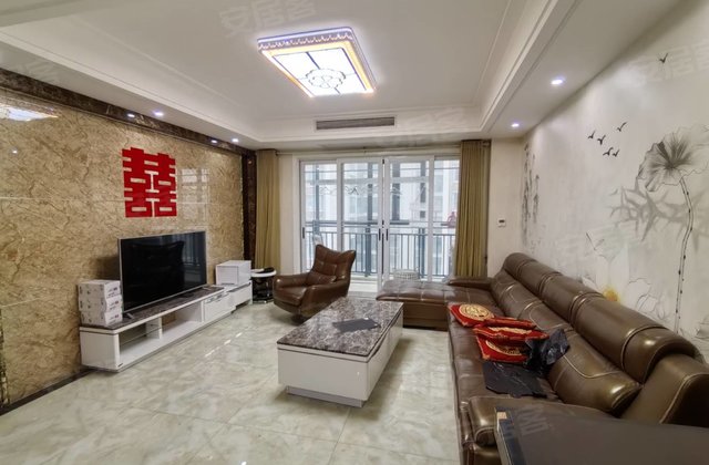 尚品名门4室2厅156㎡71.8万二手房图片