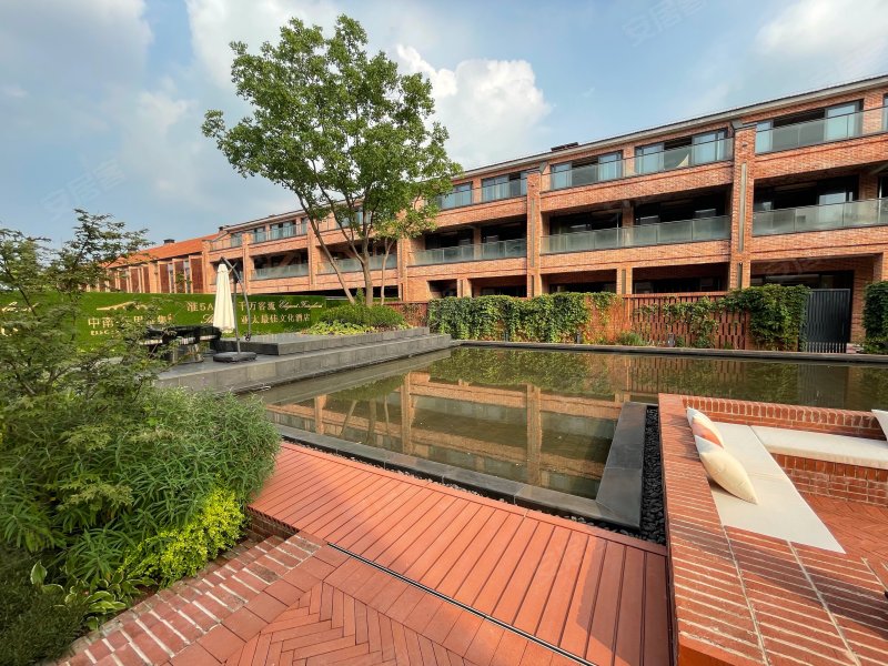 中南朱里雅集北庐