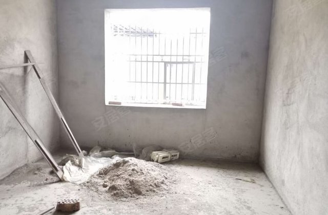 玉龙新都花园4室3厅112㎡28.2万二手房图片